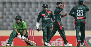 বাংলাদেশের বিপক্ষে দ্বিতীয় ওয়ানডেতে ২৭৪ রানে অলআউট পাকিস্তান